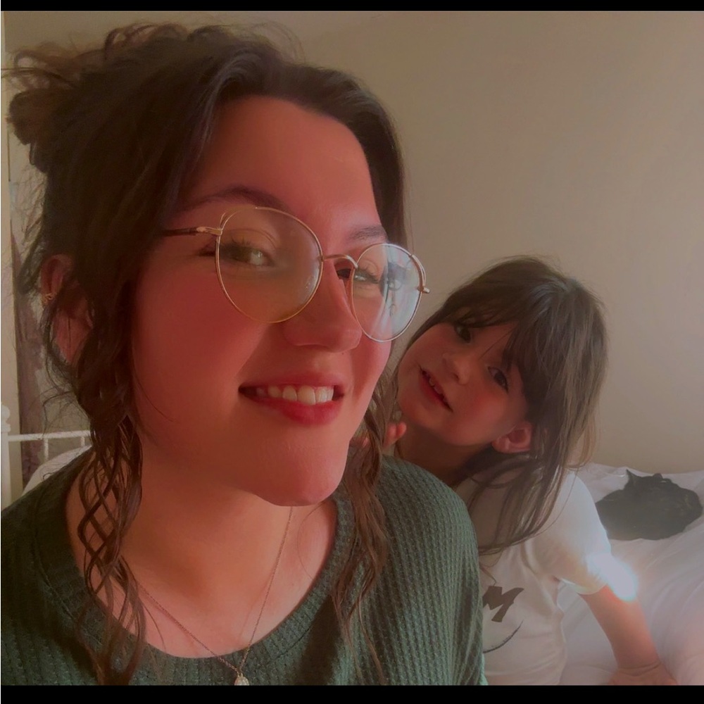 Meet your Posher, Gabrielle